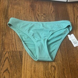 Shade & Shore Low Rise Cheeky Swim Bottom Size Medium New with Tags